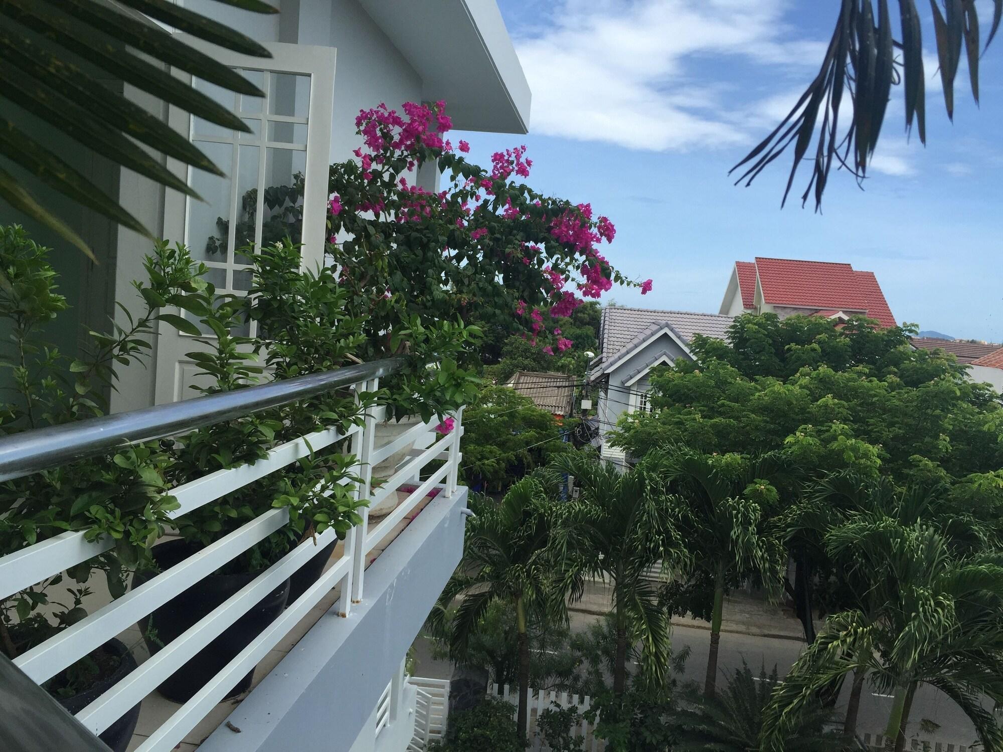 The Moon Villa Hoi An Bagian luar foto